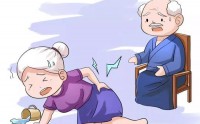 老年人容易骨折怎么办？骨折的人适合吃牛骨髓胶原蛋白肽吗？